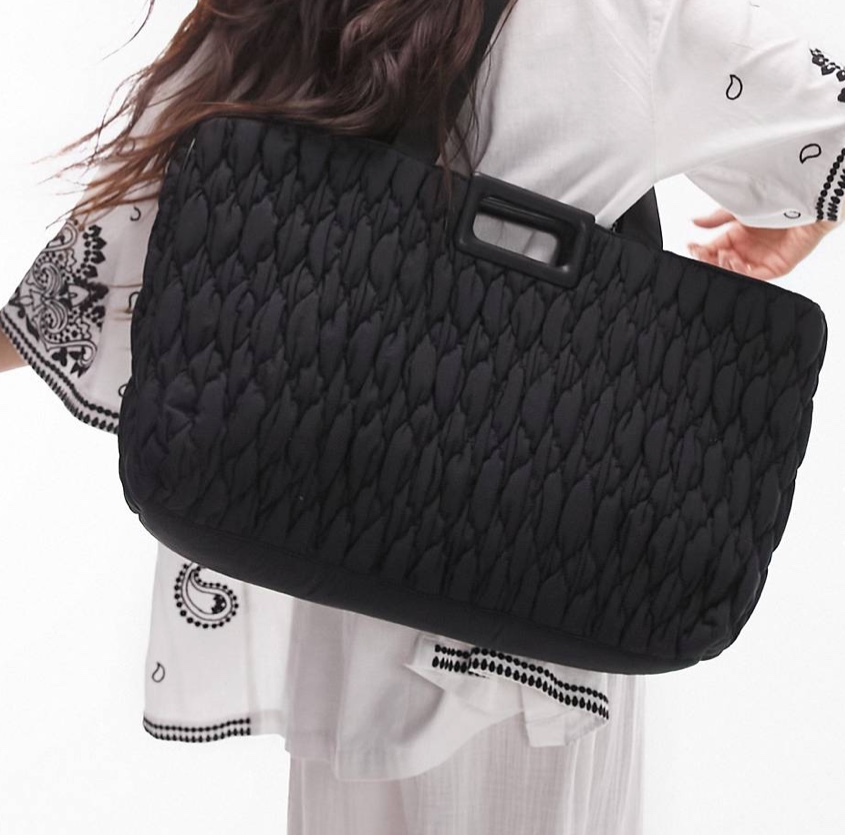 Galleria foto '7 Maxi Borse da acquistare subito su Asos per viaggiare comode!' - foto 6