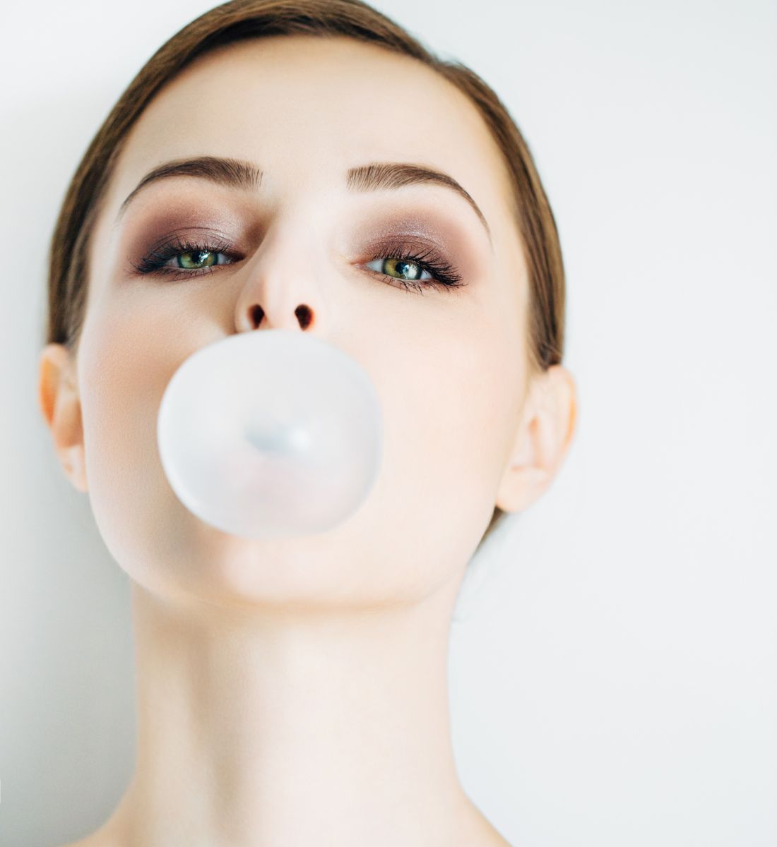 Galleria foto 'Doppio mento, 8 trucchi per nasconderlo' - foto 2