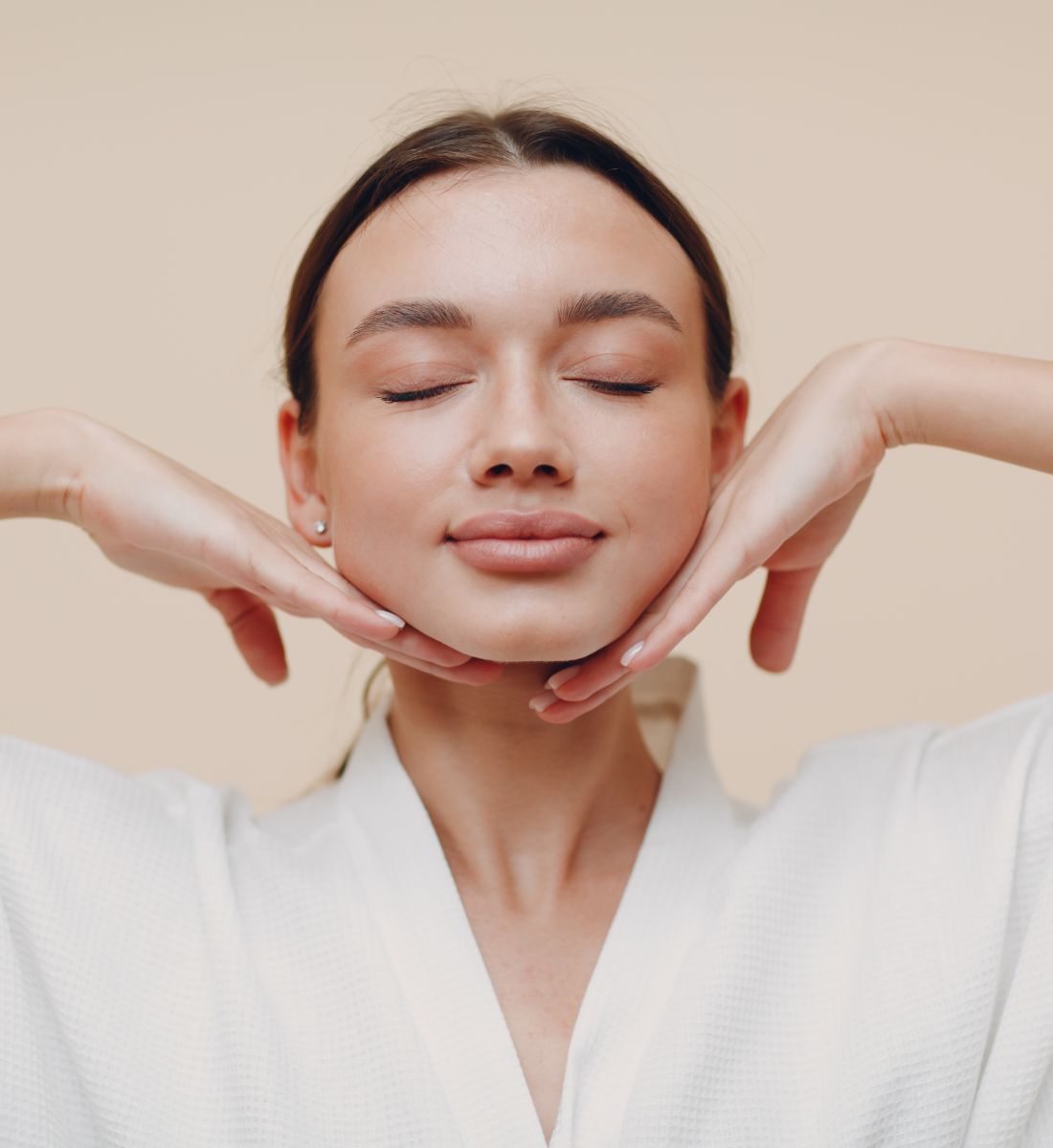 Galleria foto 'Allena i muscoli del viso: 5 esercizi di ginnastica facciale per combattere le rughe!' - foto 3