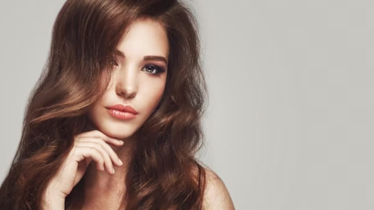 Capelli, lo Styling perfetto per le tue serate Estive: 5 consigli di look