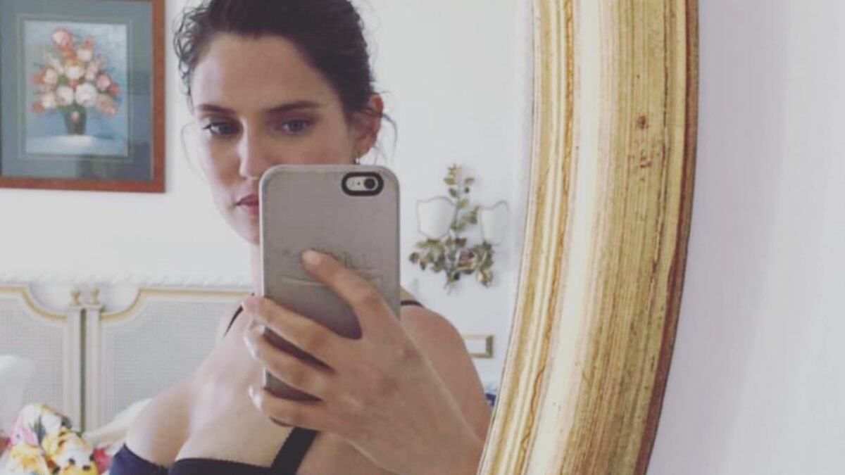 Pinze e Mollettoni, l’accessorio trendy del momento: 5 Celebrity che proprio non riescono a farne a meno