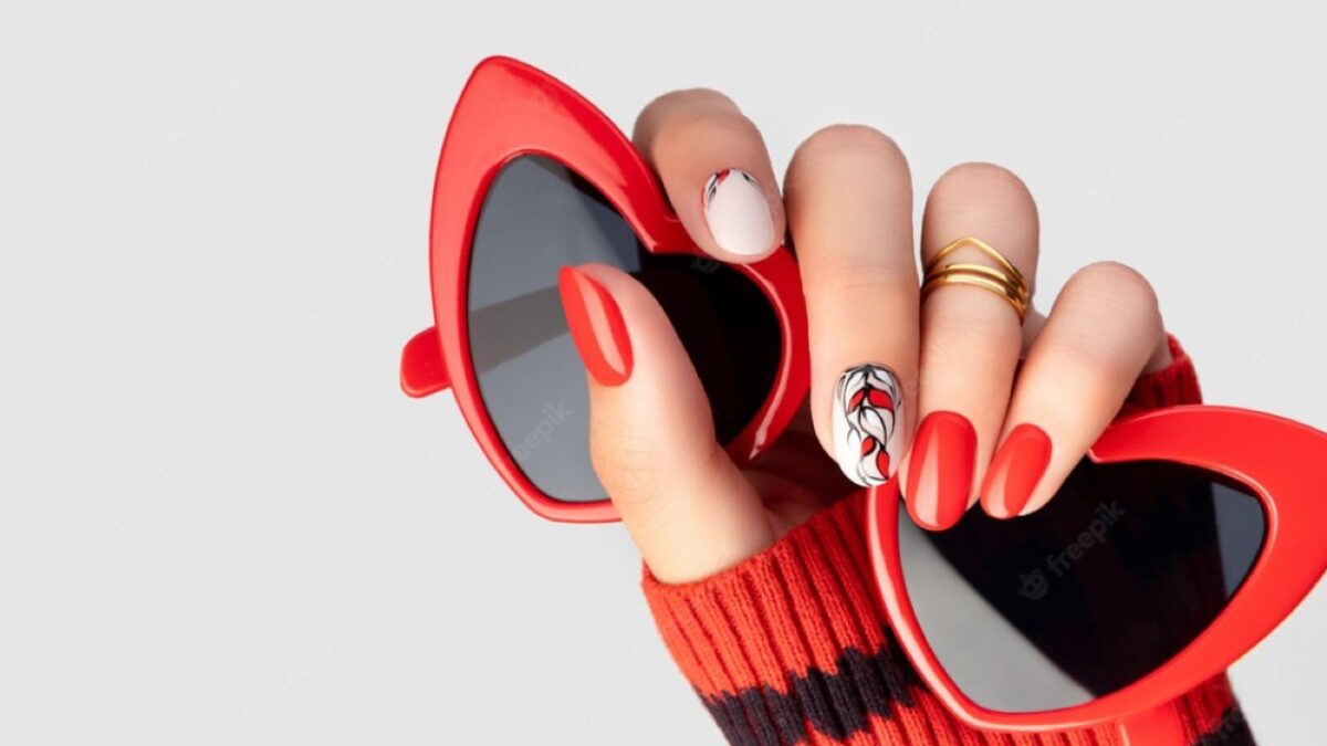 Unghie, 5 nail art sensualissime sui toni del Rosso