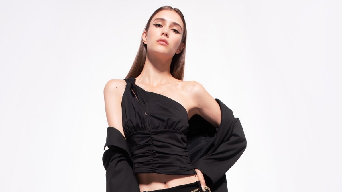 I Top Pinko più cool da acquistare subito in Saldo: 8 modelli imperdibili!