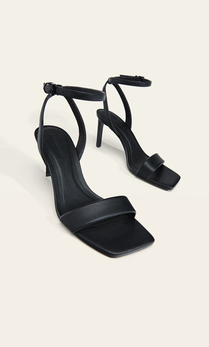 sandali stradivarius