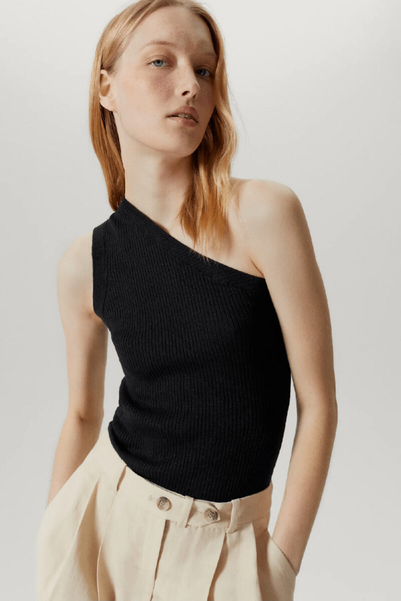 Galleria foto '13 Top monospalla che regaleranno un tocco cool a ogni tuo Look!' - foto 13