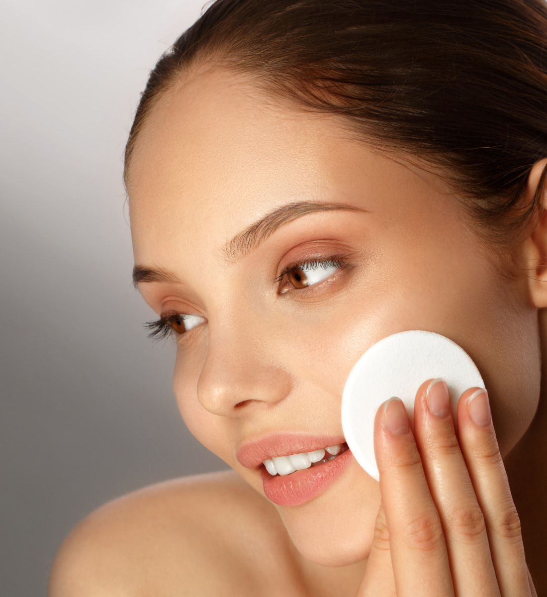 Galleria foto 'Doppia detersione: 10 cose da sapere sul segreto di bellezza della Skincare Coreana' - foto 11