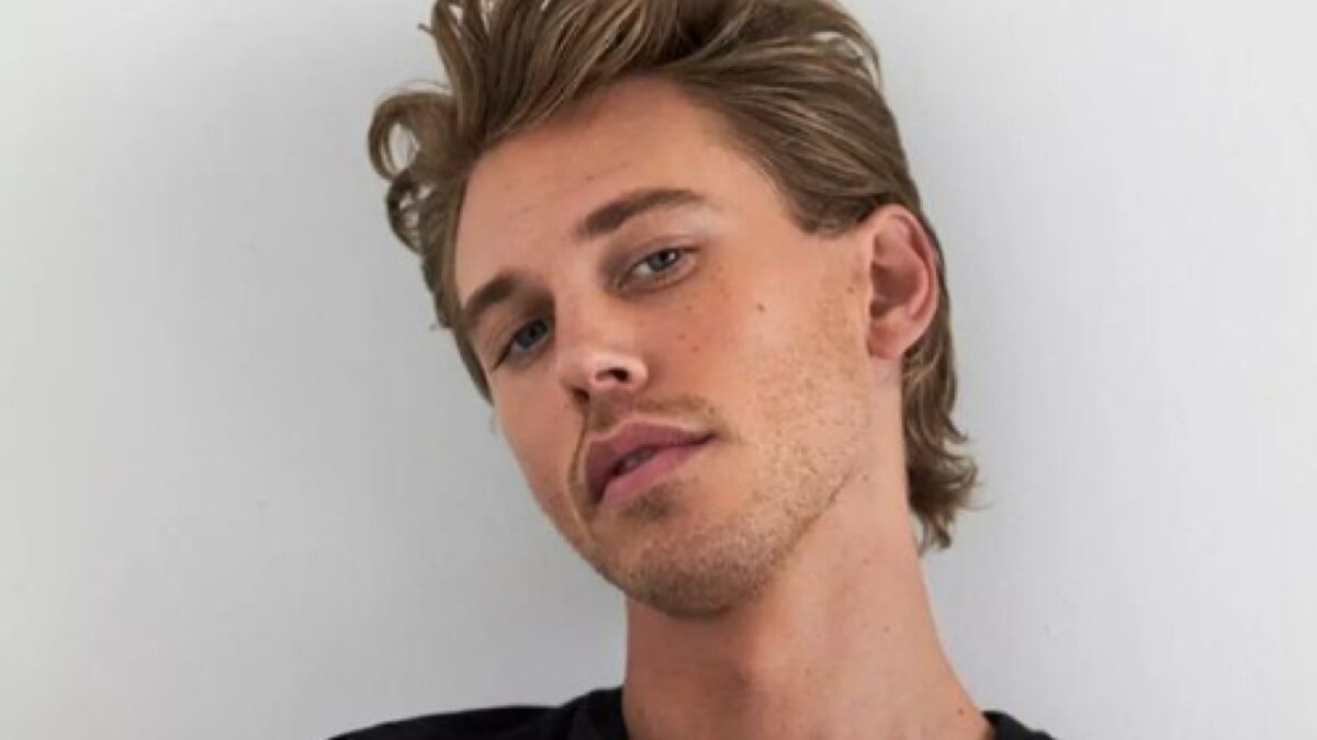 Austin Butler è il nuovo volto di Yves Saint Laurent, l’attore più sexy che mai