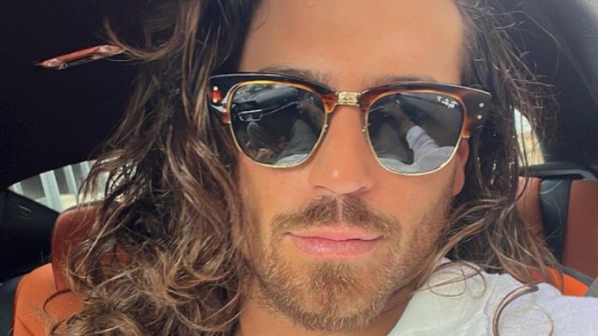 Can Yaman lancia due Prodotti indispensabili per l’estate: vanno a ruba!