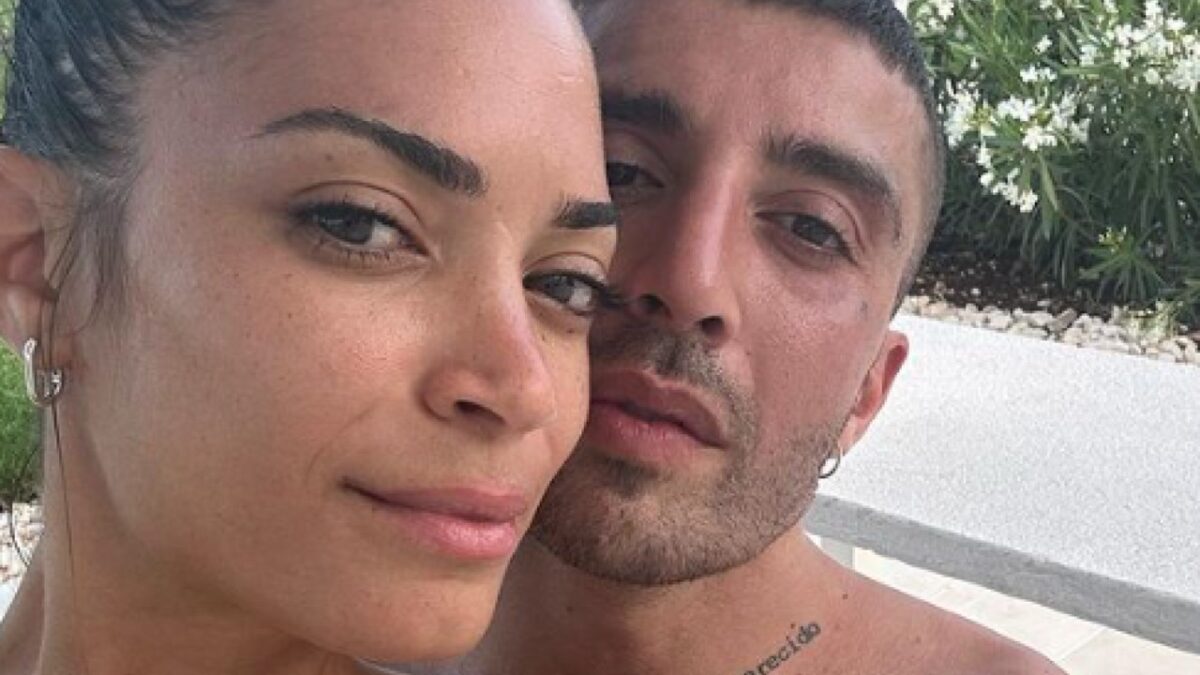 Elodie e Andrea Iannone festeggiano un anno insieme: la romantica dedica stupisce i fan