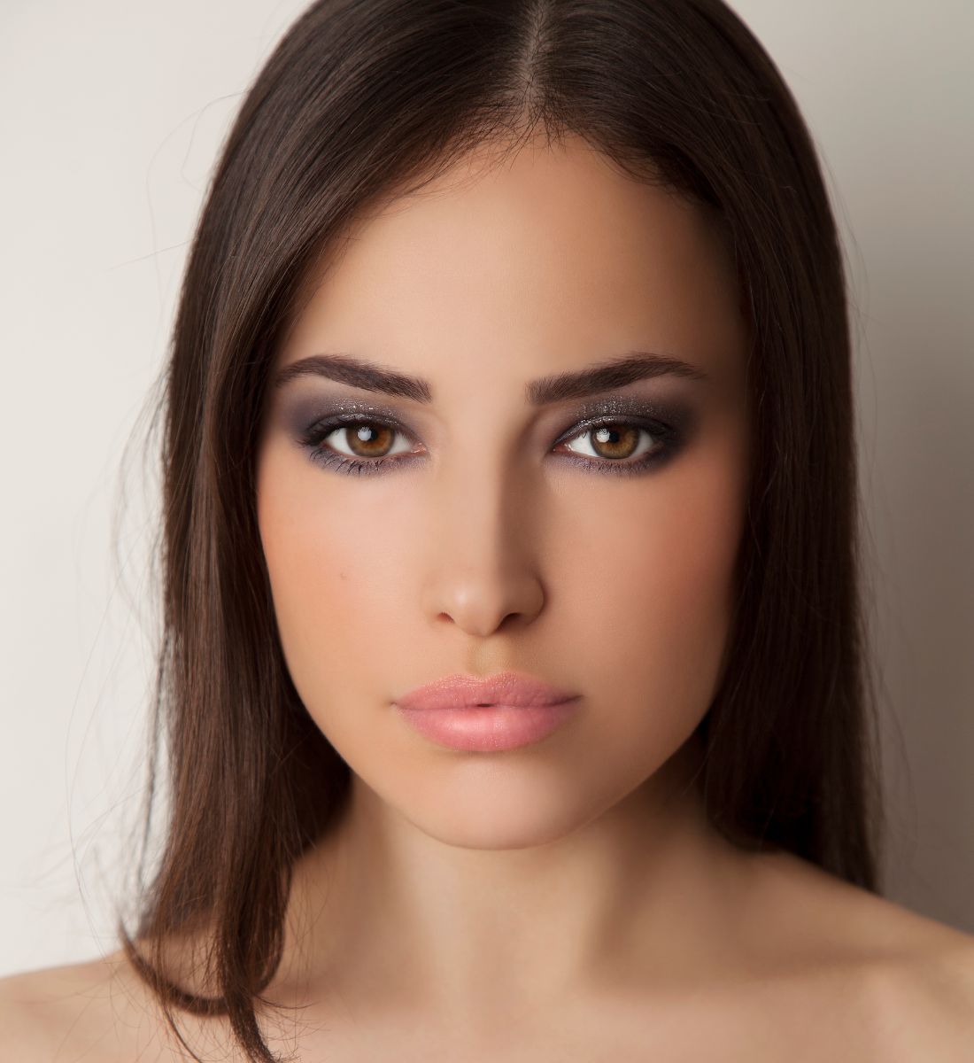 Galleria foto '9 Idee Make up se sei invitata a un Matrimonio Estivo. Ecco il trucco giusto…' - foto 1