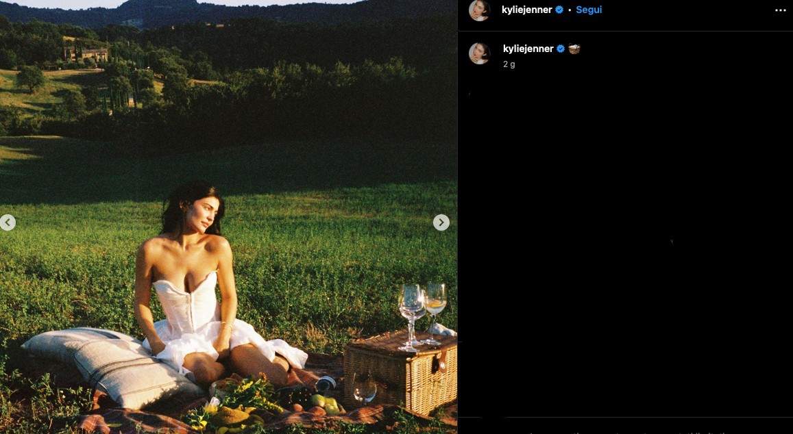 Galleria foto 'Kylie Jenner, festeggiamenti Deluxe per i suoi 26 anni: vola in Italia e riceve regali da capogiro' - foto 1