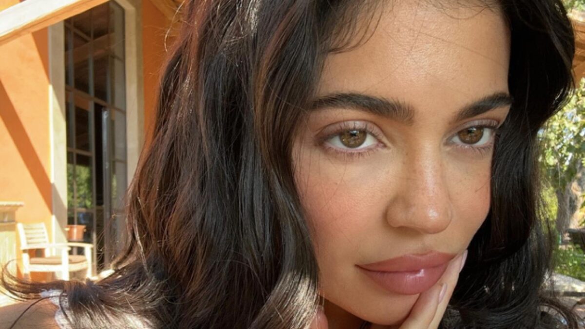 Kylie Jenner, festeggiamenti Deluxe per i suoi 26 anni: vola in Italia e riceve regali da capogiro