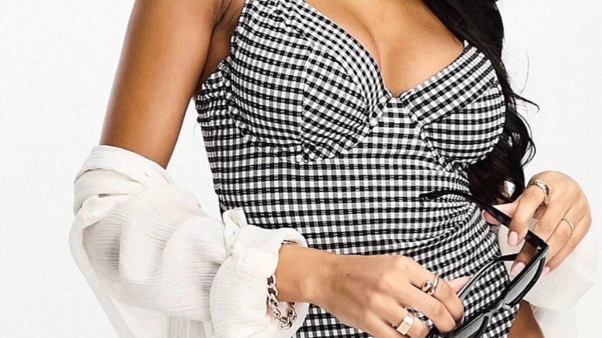 5 Costumi da Bagno seersucker che nascondono i difetti e valorizzano le curve