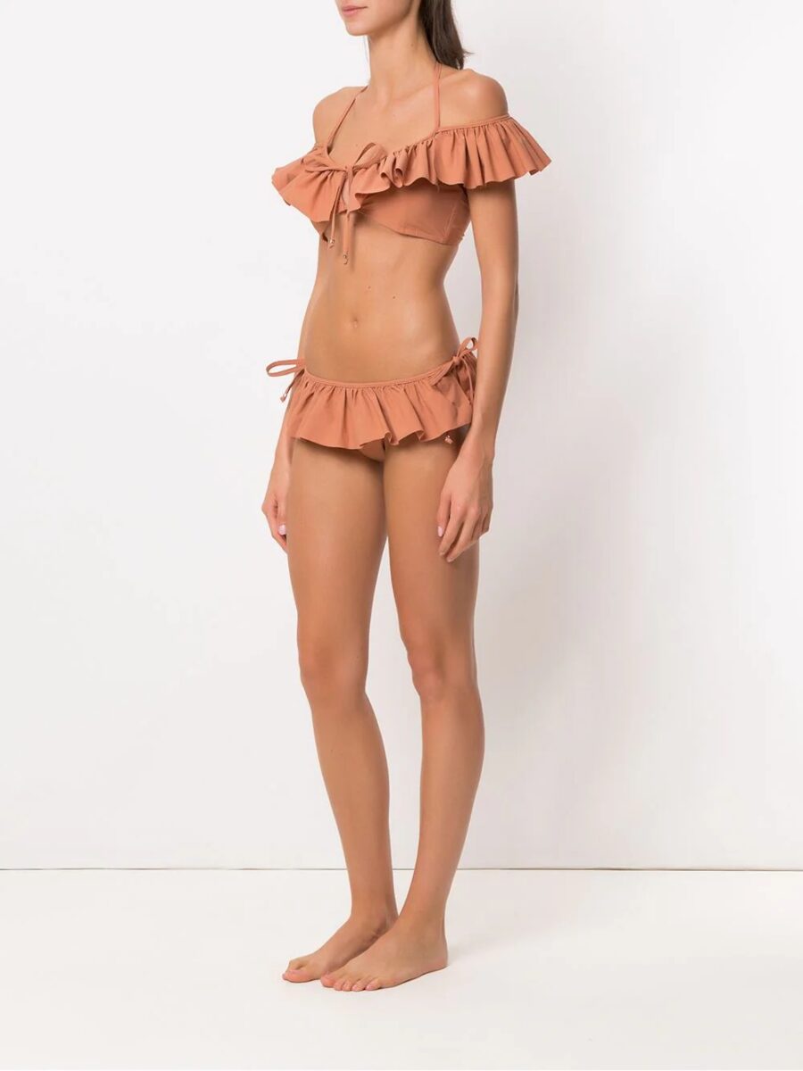 costume