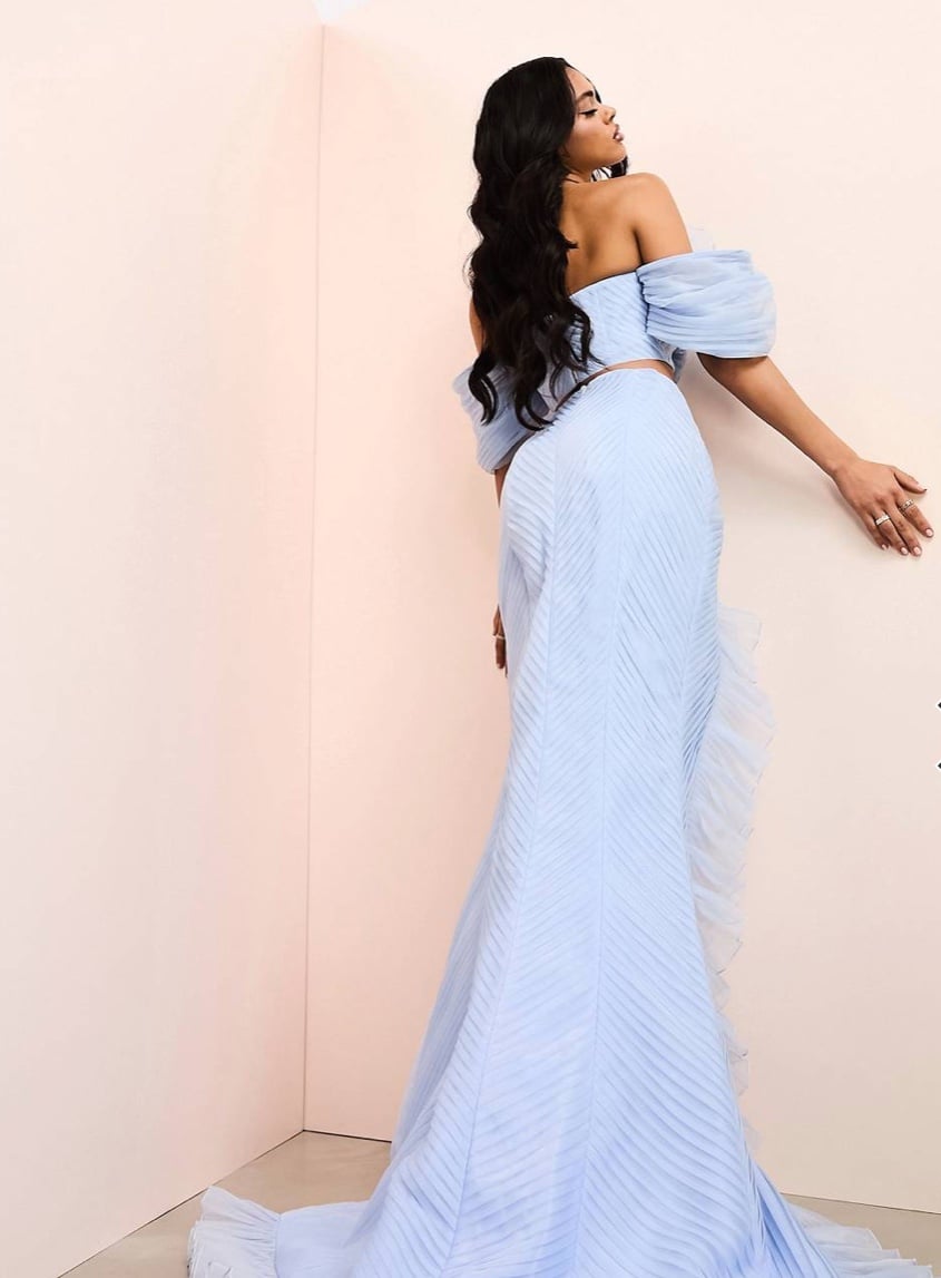 Galleria foto 'Mermaidcore: 5 Consigli su come indossare la moda ispirata alle Sirene' - foto 1