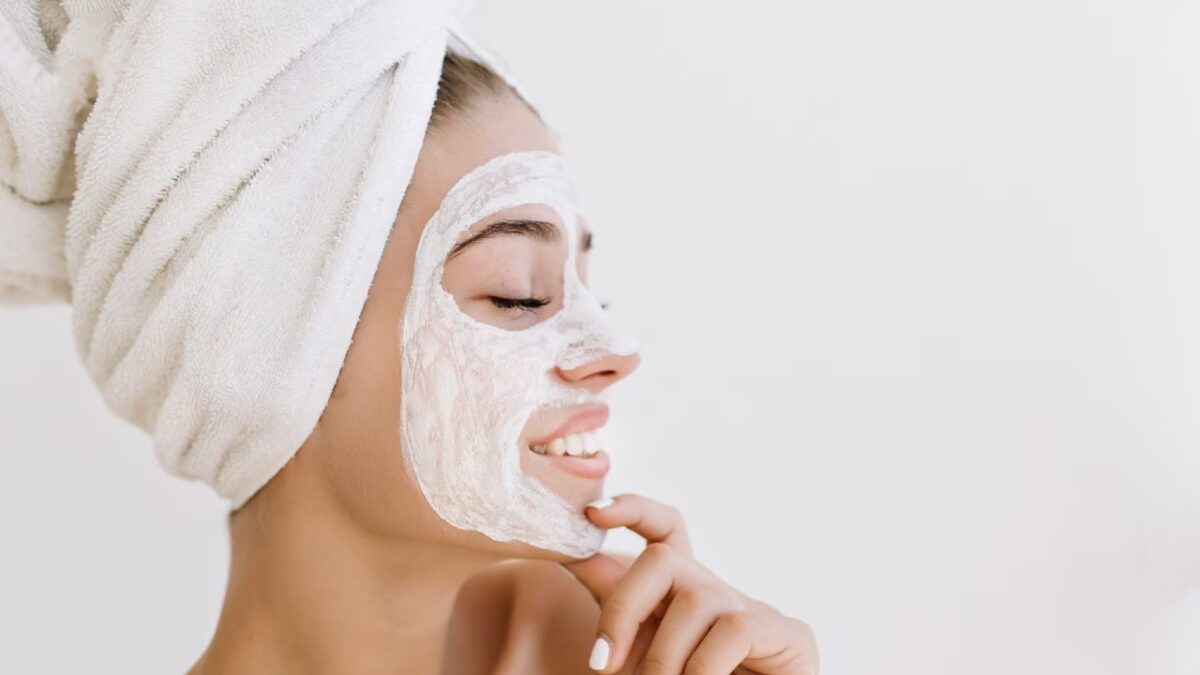 7 Maschere viso fai da te per prendersi cura della pelle con la fine dell’estate