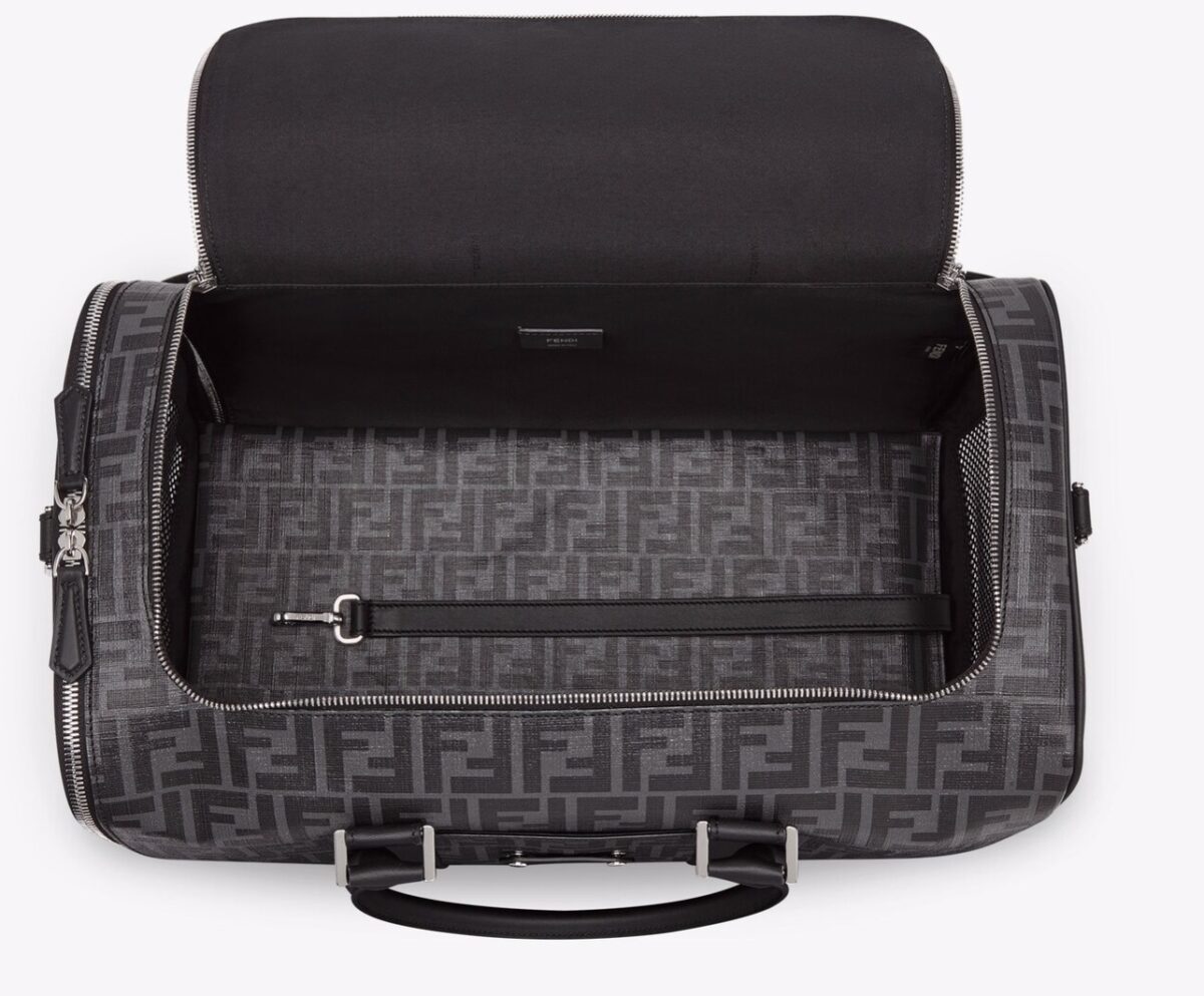 Galleria foto 'Borsette per cani griffate: 5 modelli alla moda davvero esclusivi' - foto 3