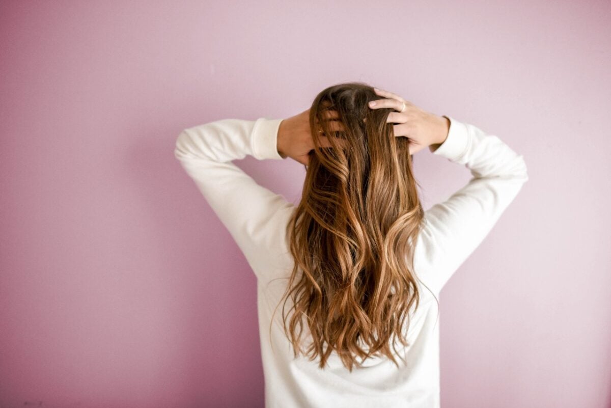 Retinolo per i Capelli: benefici, come usarlo e migliori prodotti