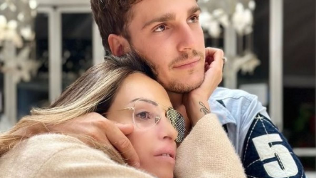 Gessica Notaro, matrimonio da sogno con Filippo Bologni: l’abito romantico è Trés Chic!