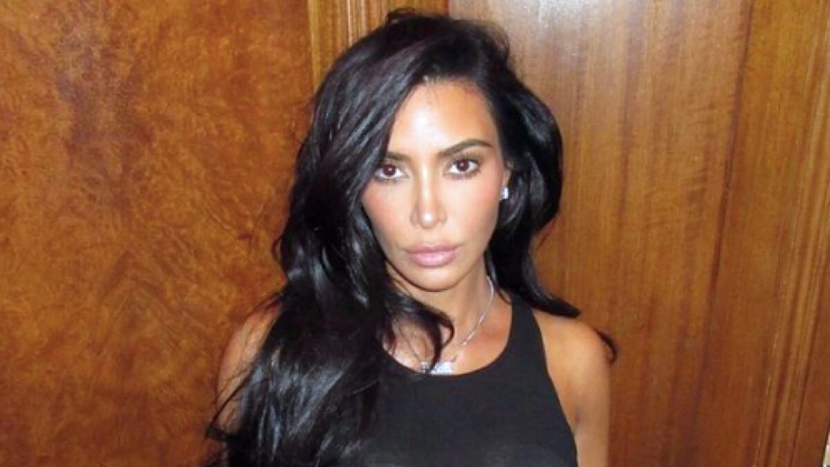 Kim Kardashian, per la nuova Linea SKIMS sceglie la star di Riverdale