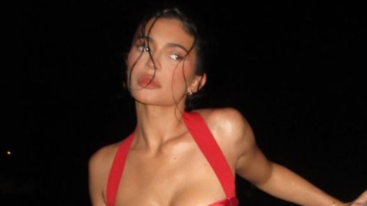 Kylie Jenner alla Milano Fashion Week lo ha fatto davvero, il gesto per Timothée fa scalpore