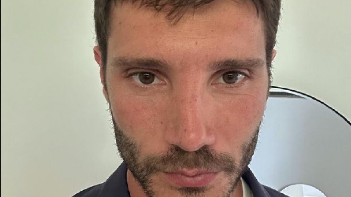 Stefano De Martino esce allo scoperto, le Foto con la nuova Fidanzata