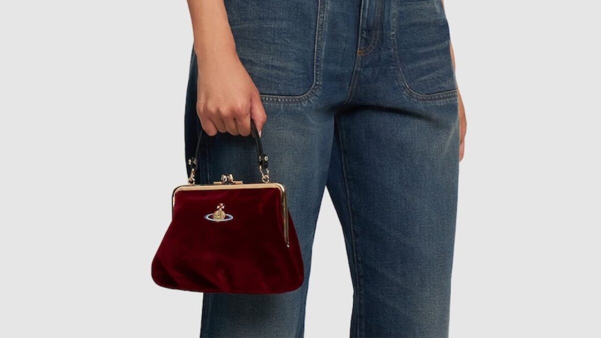 Queste 5 borse di velluto sono l’accessorio più cool dell’autunno