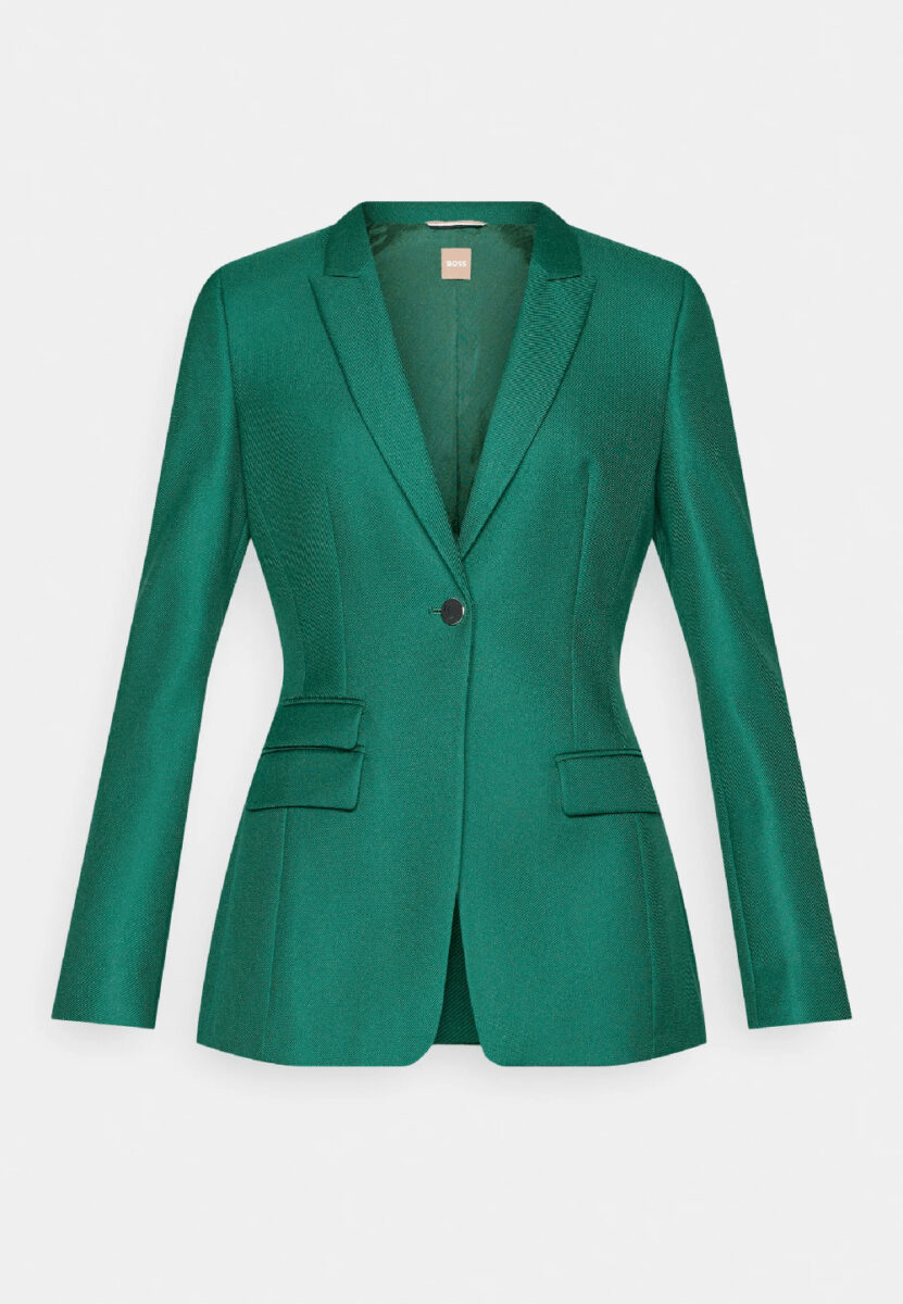 Galleria foto 'Capi e accessori nel colore moda più cool del 2023: il Verde!' - foto 10