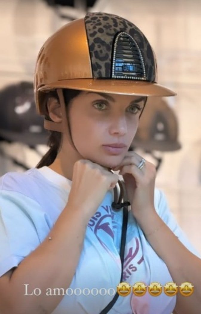 Galleria foto 'Elettra Lamborghini questa volta esagera: Spesa folle per farlo tutti i giorni…' - foto 1