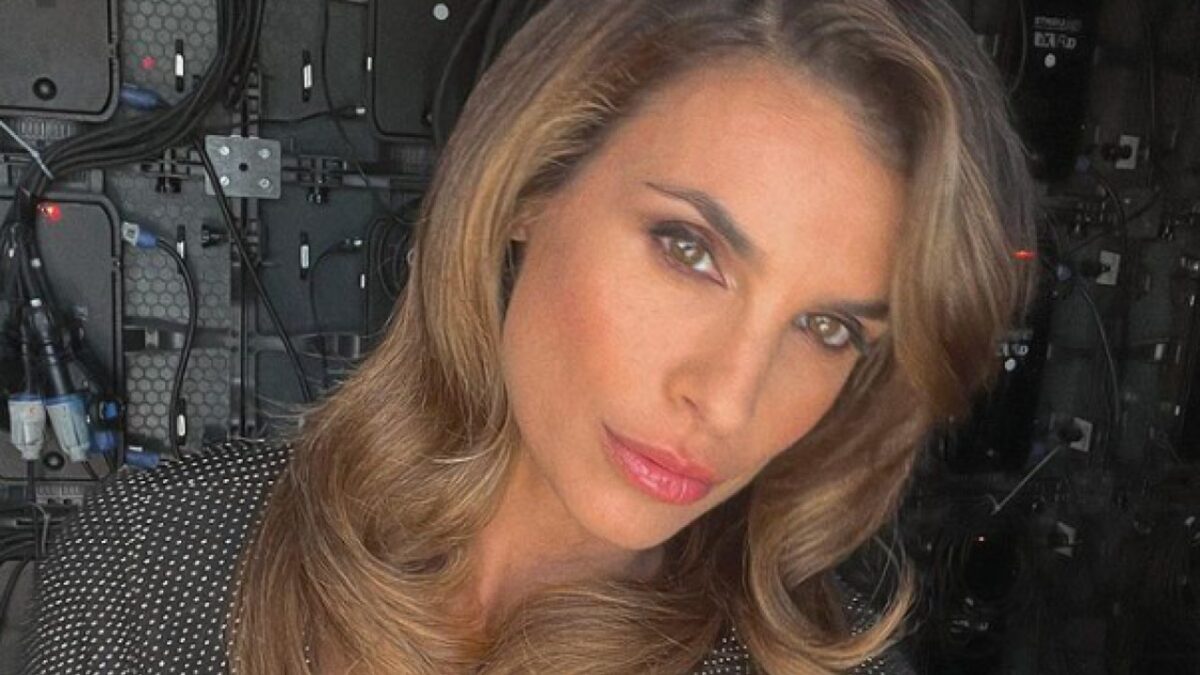 Elisabetta Canalis lo annuncia così, Lutto improvviso per l’ex Velina