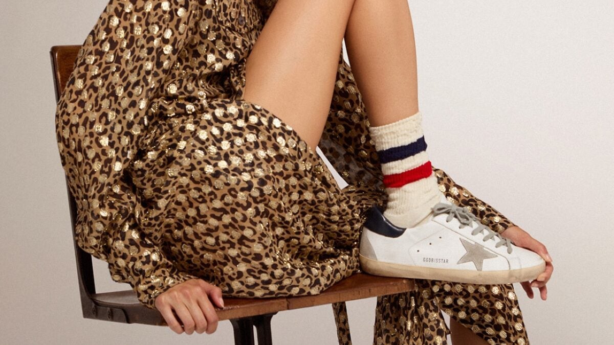 Sneakers in ufficio store