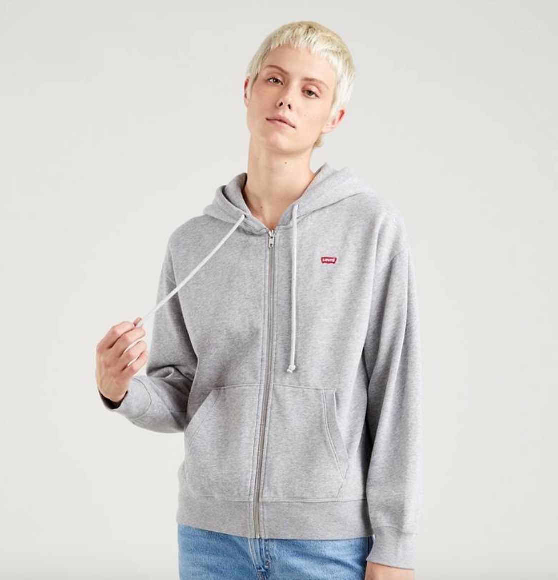 Galleria foto 'La Felpa Grigia torna prepotentemente di Moda: ecco quale scegliere e come indossarla…' - foto 3