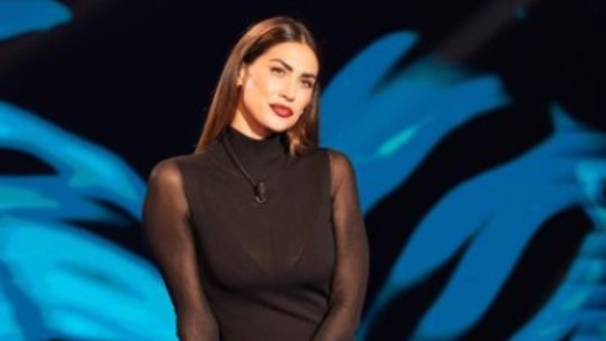 Melissa Satta a Belve: total black e gioielli costosissimi, valgono un occhio della testa!