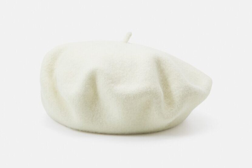 Galleria foto 'Il Basco, accessorio Trend del momento: 5 proposte deliziose da non lasciarsi sfuggire' - foto 2