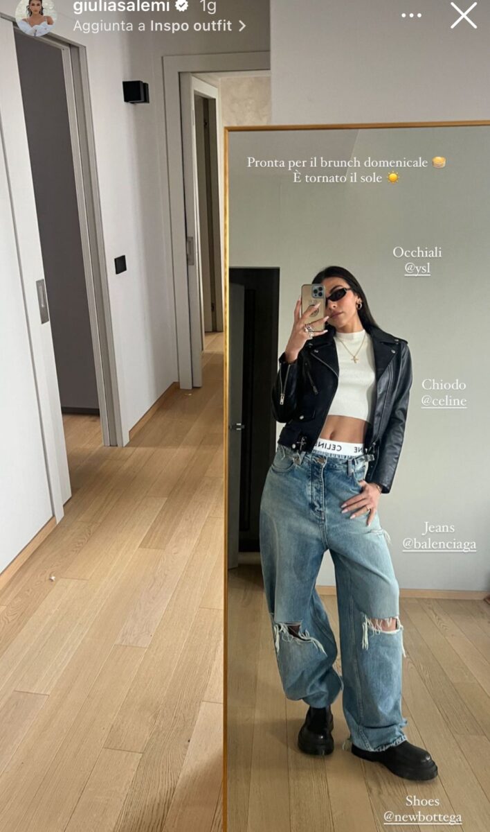 Galleria foto 'Giulia Salemi con il Look street super costoso: l’Outfit non è per tutti' - foto 1