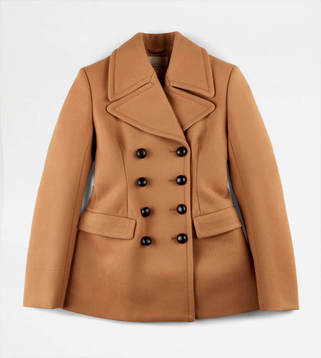 Galleria foto 'Il Peacoat firmato Tod’s di Valentina Ferragni è un classico senza tempo. Tutte le vogliono!' - foto 3