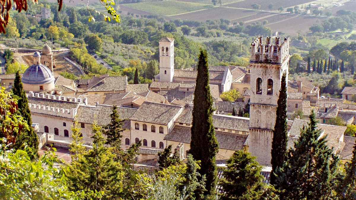 4 Borghi del foliage in Italia: ecco dove organizzare un weekend autunnale…