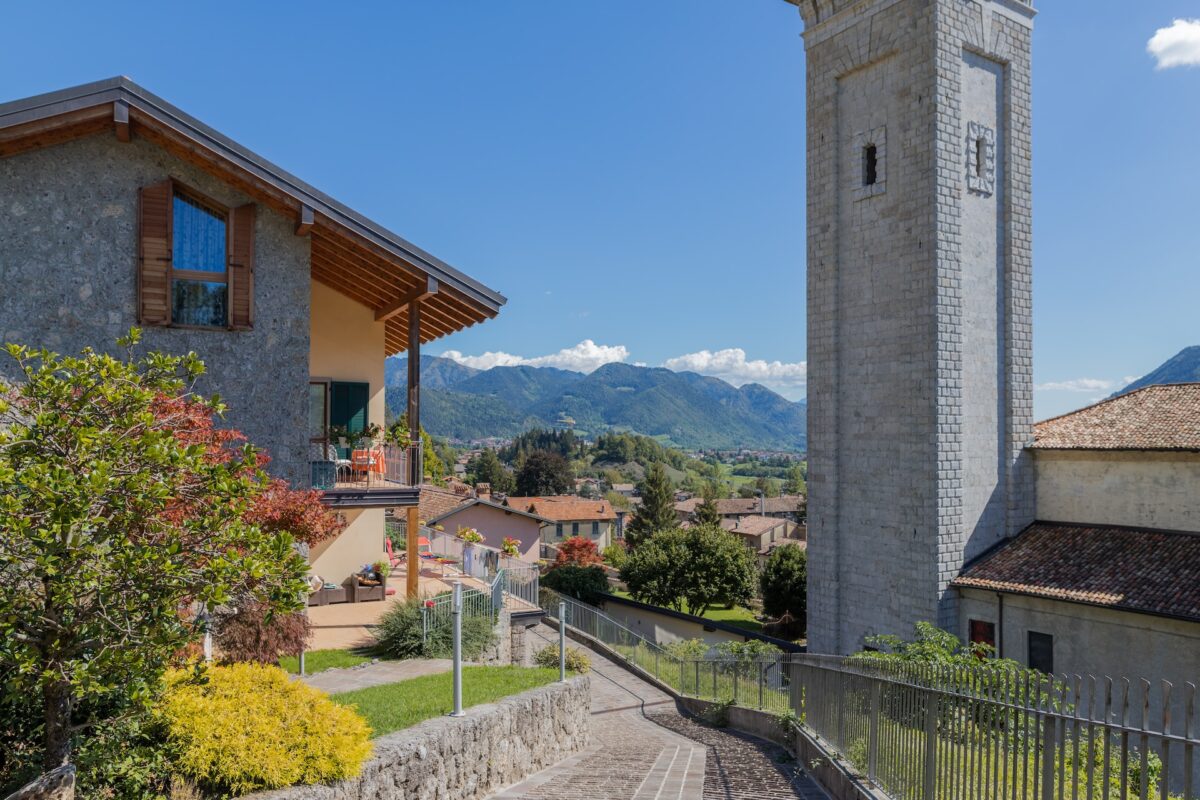 Galleria foto 'Borghi di Pietra: 4 luoghi unici da scoprire tra montagne e scenari unici' - foto 2