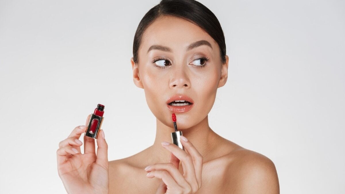 Lip Contouring, come realizzarlo: 5 prodotti per un make up labbra perfetto