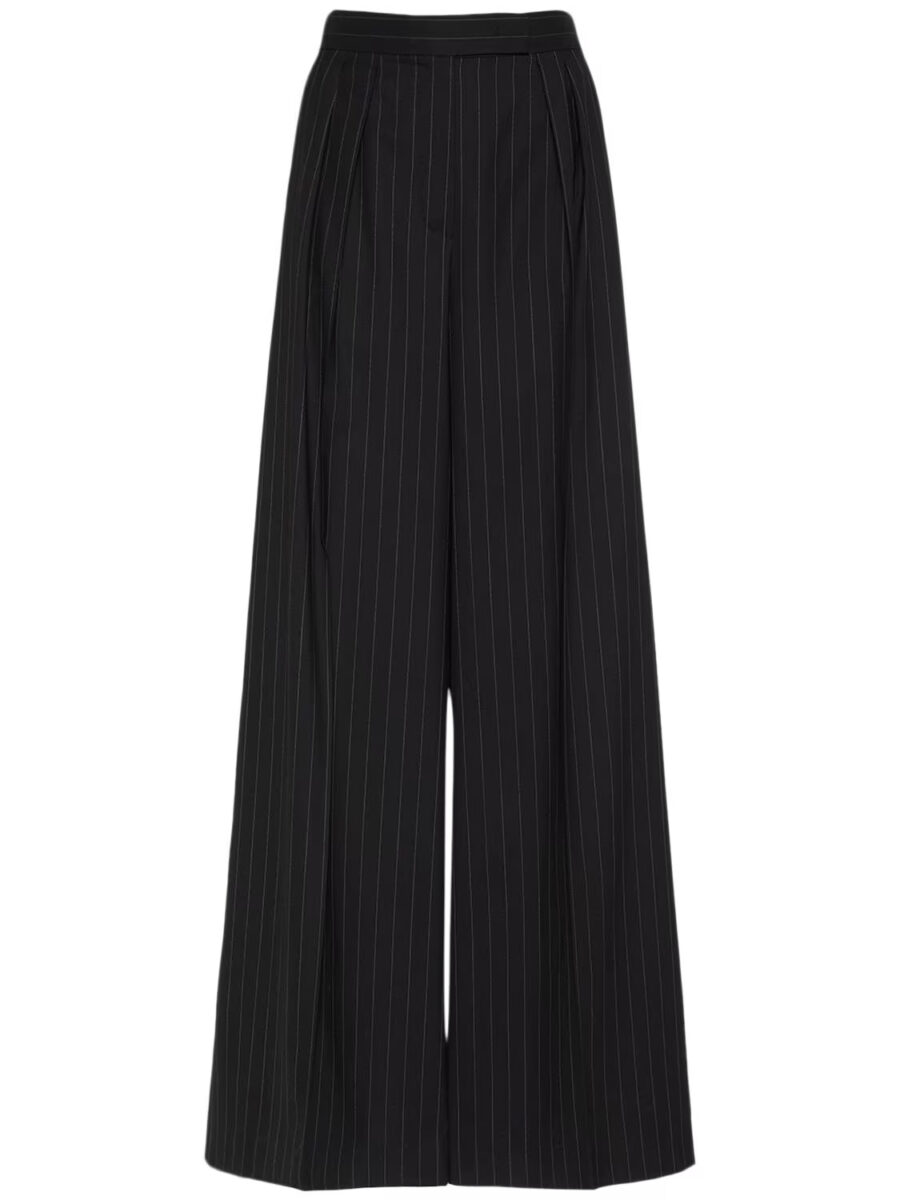 Galleria foto 'Gessato: la tendenza di stagione in 10 capi davvero pazzeschi' - foto 10