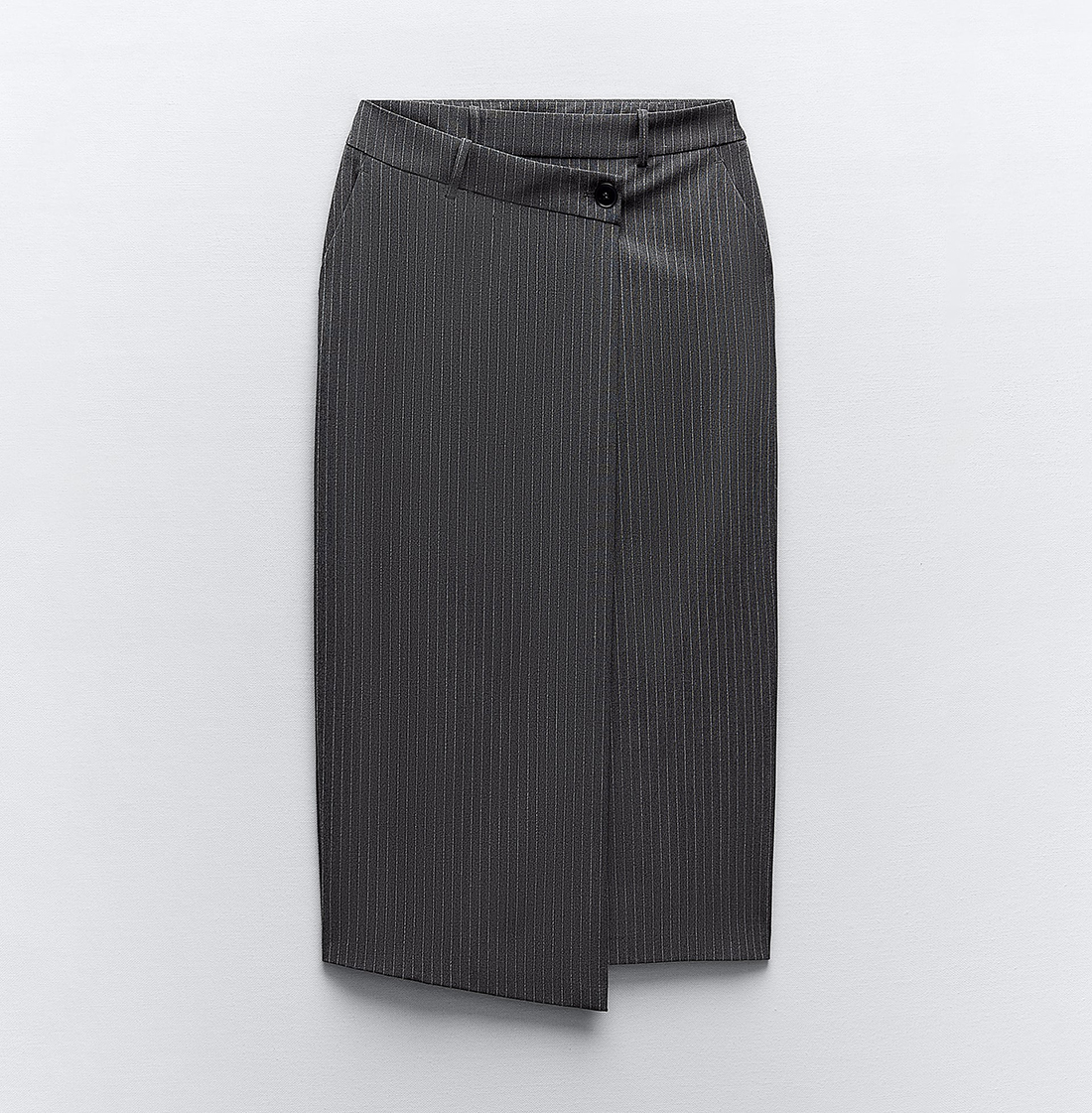 Galleria foto 'Gessato: la tendenza di stagione in 10 capi davvero pazzeschi' - foto 7