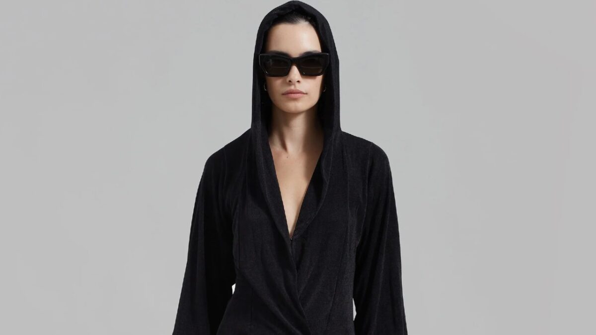 Hooded Dress: 5 abiti con il Cappuccio dal fascino senza tempo!
