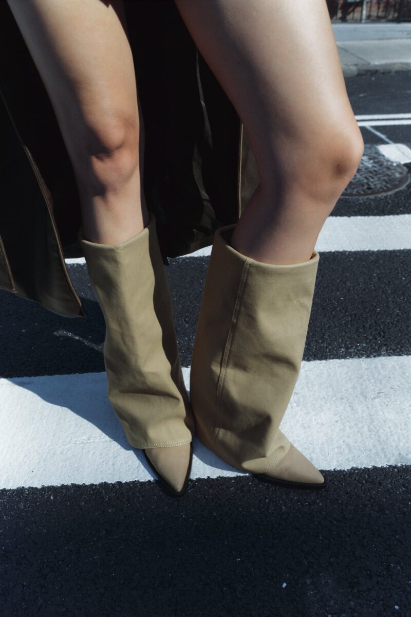 Galleria foto '5 Stivali con le Ghette a cui non puoi davvero rinunciare, sono pazzeschi!' - foto 4