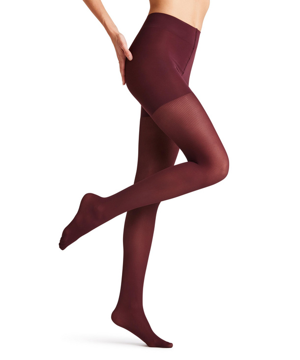 Passione Burgundy: i capi e gli accessori nel colore che valorizza ogni look Passione Burgundy: i capi e gli accessori nel colore che valorizza ogni look