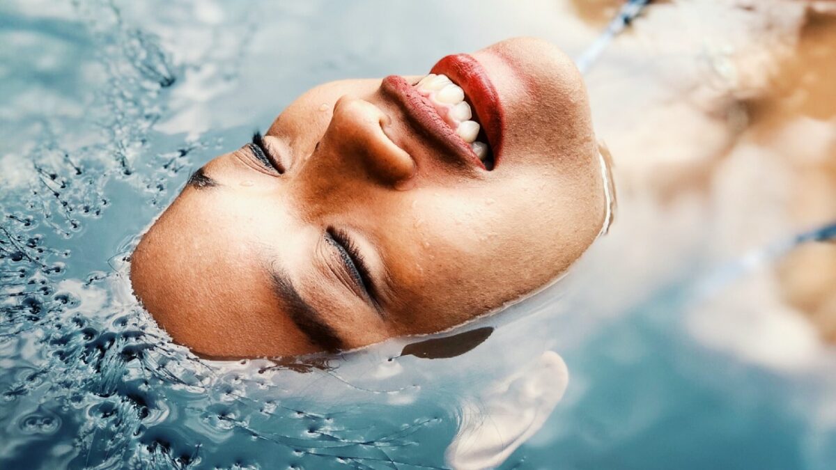 Galleria foto 'Pelle Matura, da che Età? Ecco Skincare e Trattamenti su misura…' - foto 3