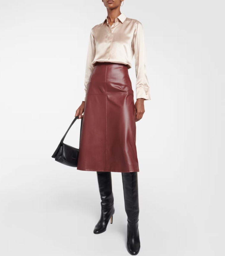 Passione Burgundy: i capi e gli accessori nel colore che valorizza ogni look Passione Burgundy: i capi e gli accessori nel colore che valorizza ogni look