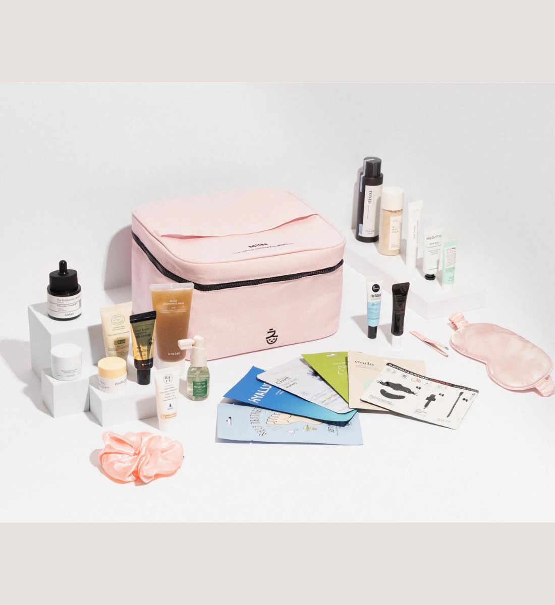 Galleria foto 'Calendari dell’avvento 2023: i più belli dedicati a profumi e cosmetici' - foto 4