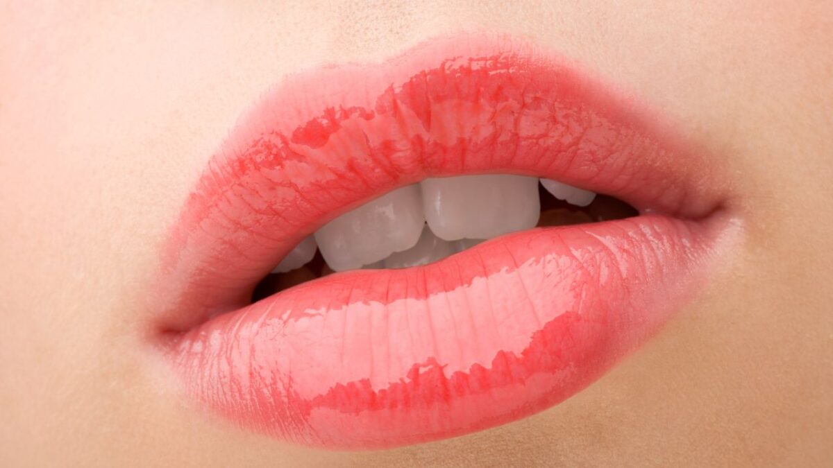 Overlip, ingrandisci le labbra con il make up!