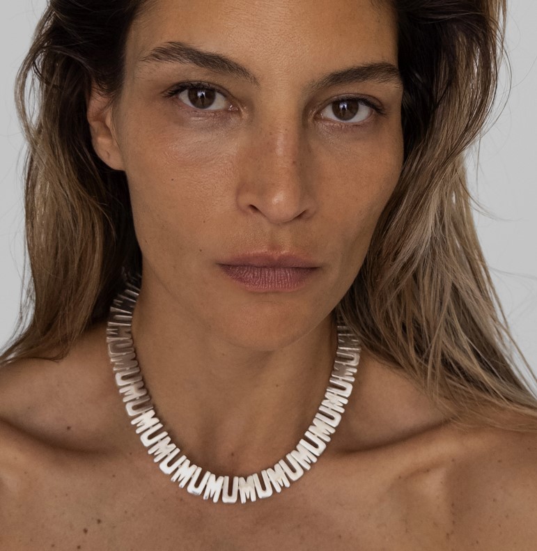collier mum phoebe philo