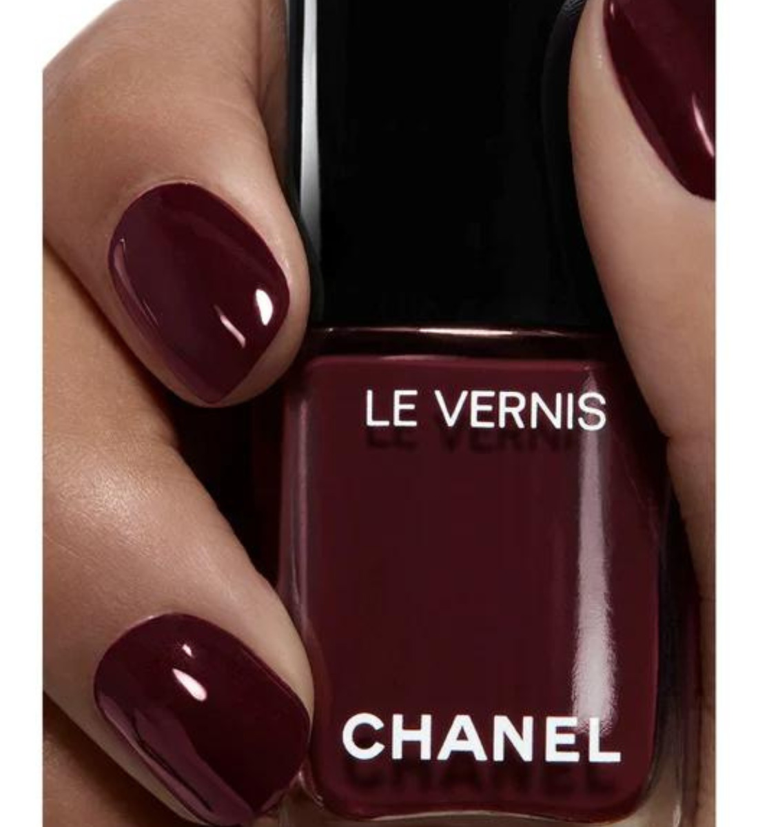 Galleria foto '9 Nail art nel colore Top del momento, il Melanzana. Non potrai resistere!' - foto 1